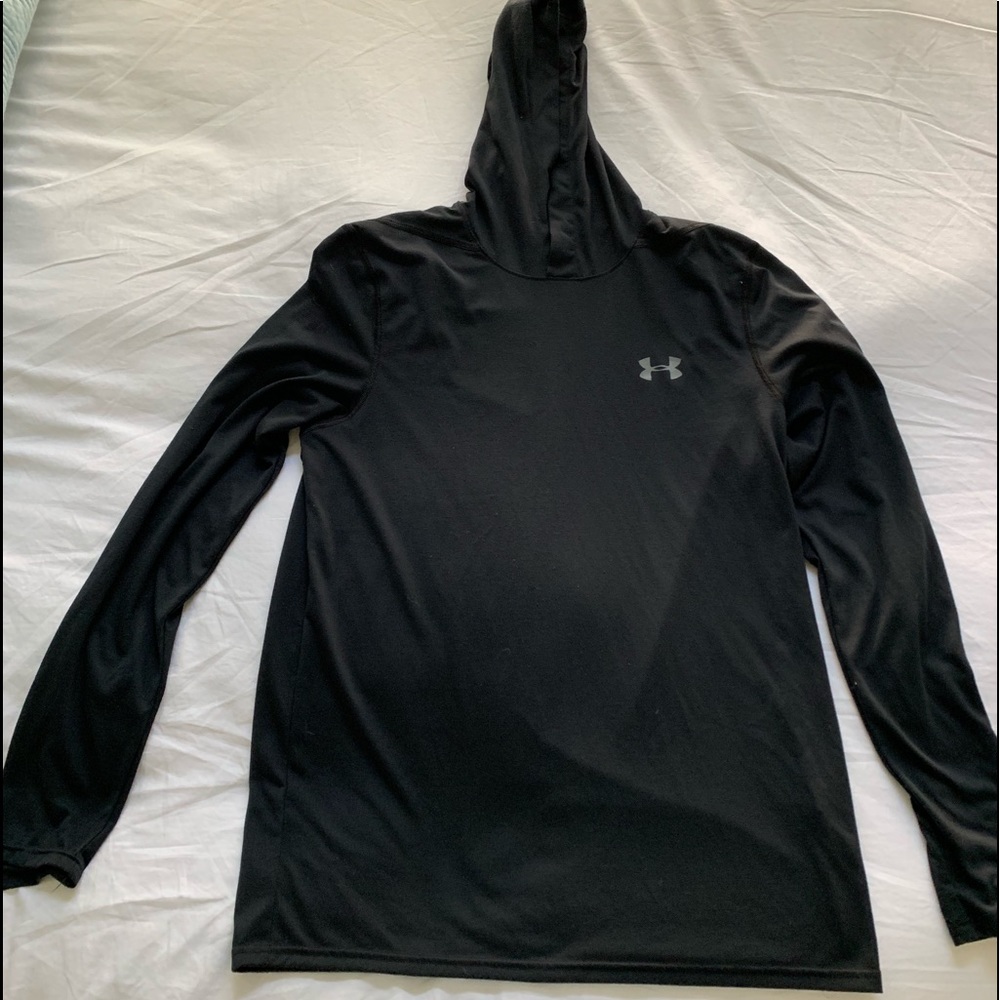 Under Armour Lightweight Hooded Long-Sleeved Shirt